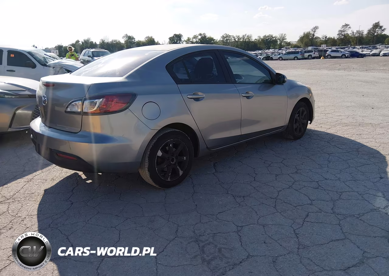 2011 Mazda Mazda3 I Touring VIN:JM1BL1VF5B1366312 - 4