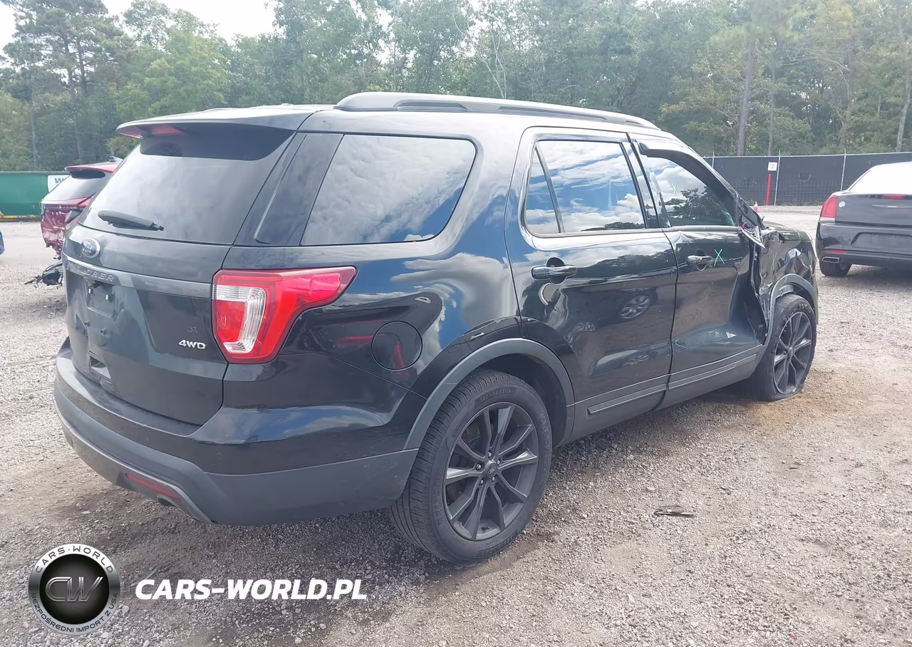 2017 Ford Explorer Xlt VIN:1FM5K8D80HGB12083 - 4