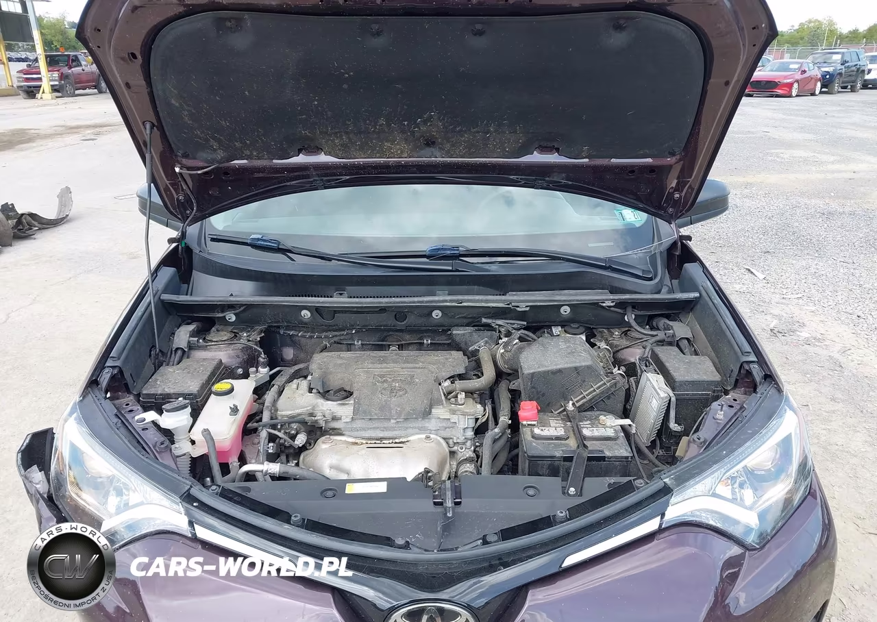 2018 Toyota Rav4 Le VIN:2T3BFREV6JW773181 - 10