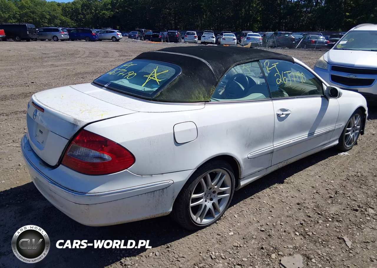 2008 Mercedes-Benz Clk 350 VIN:WDBTK56FX8F233858 - 4