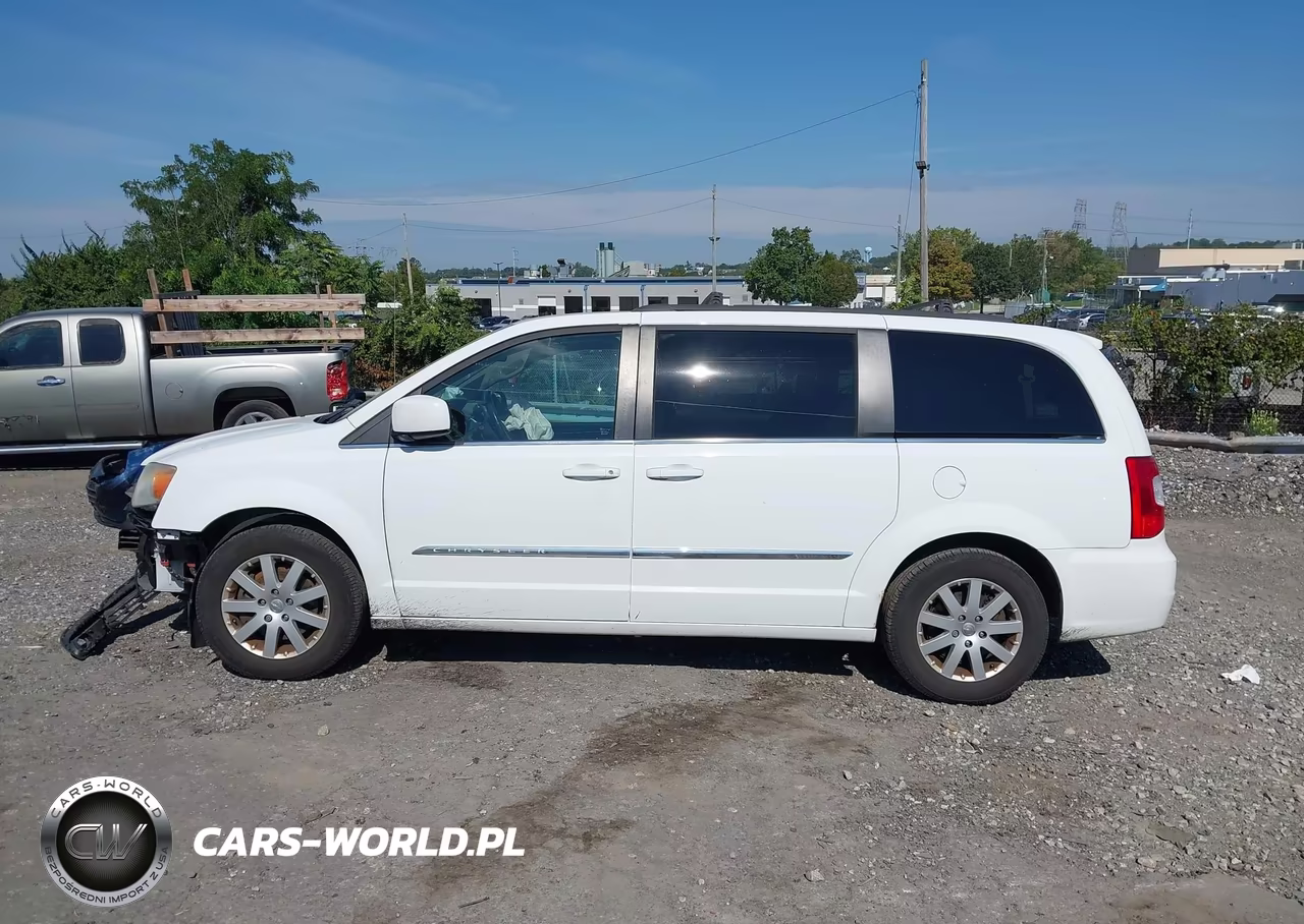 2014 Chrysler Town & Country Touring VIN:2C4RC1BG0ER275010 - 13
