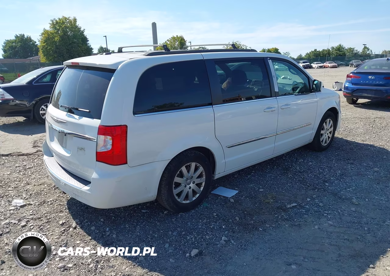 2014 Chrysler Town & Country Touring VIN:2C4RC1BG0ER275010 - 4