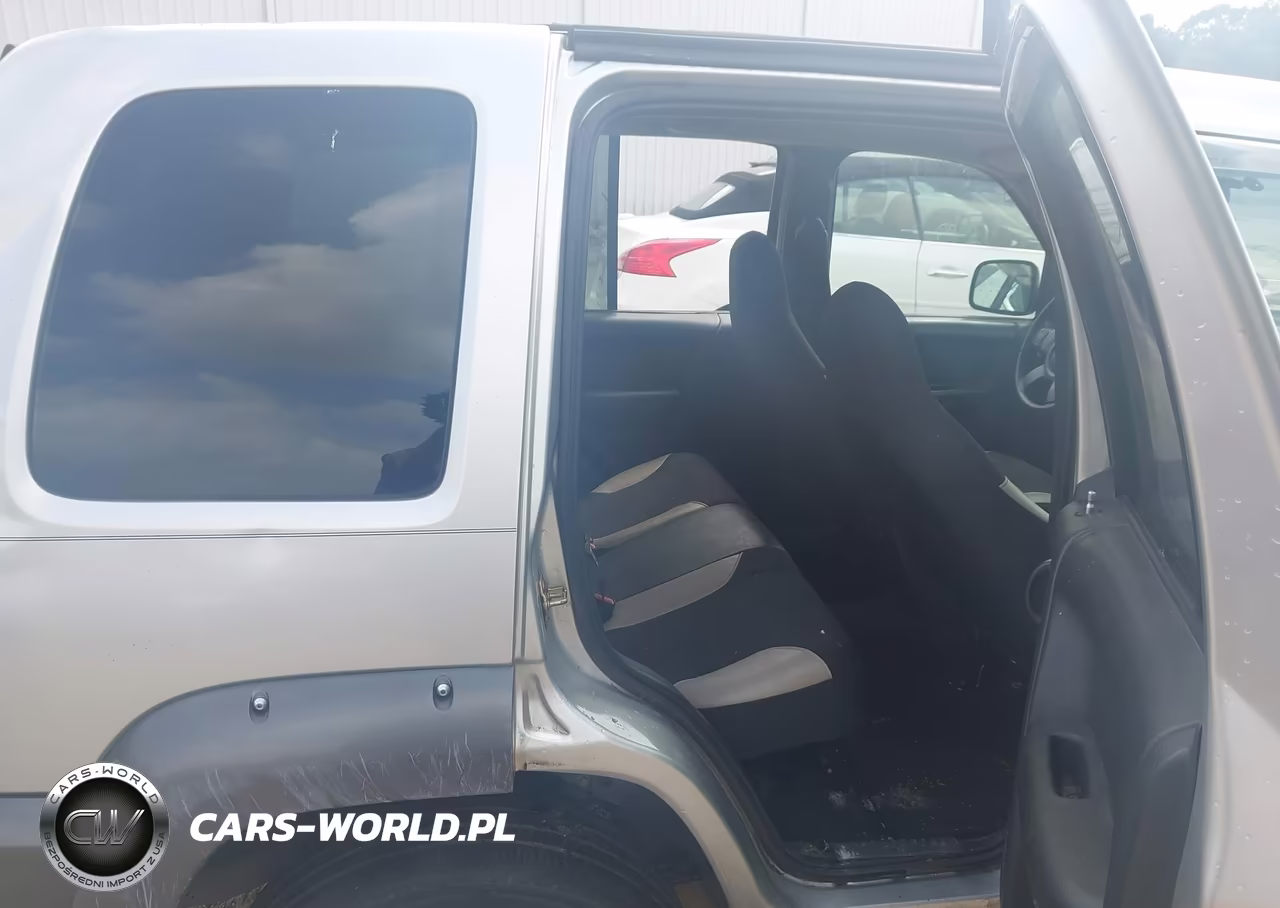 2003 Jeep Liberty Sport VIN:1J4GK48K13W676751 - 8