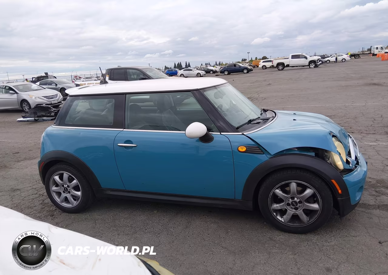 2010 Mini Cooper VIN:WMWMF3C59ATZ61153 - 14