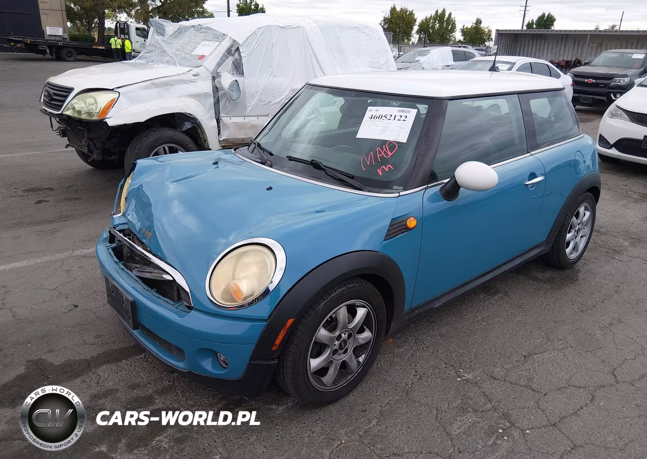 2010 Mini Cooper VIN:WMWMF3C59ATZ61153 - 2