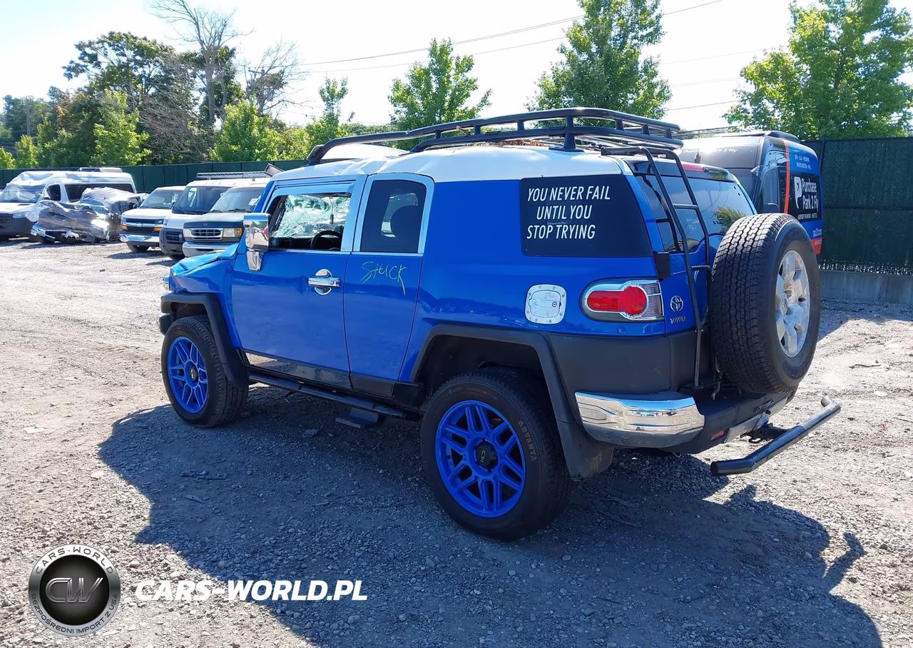 2007 Toyota Fj Cruiser VIN:JTEBU11F770057825 - 3