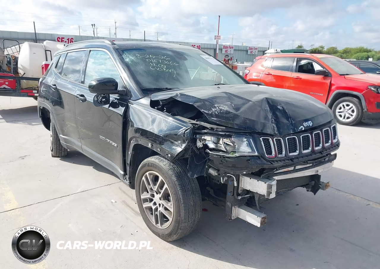 2017 Jeep New Compass Latitude 4X4 – zdjęcie 1 z 17