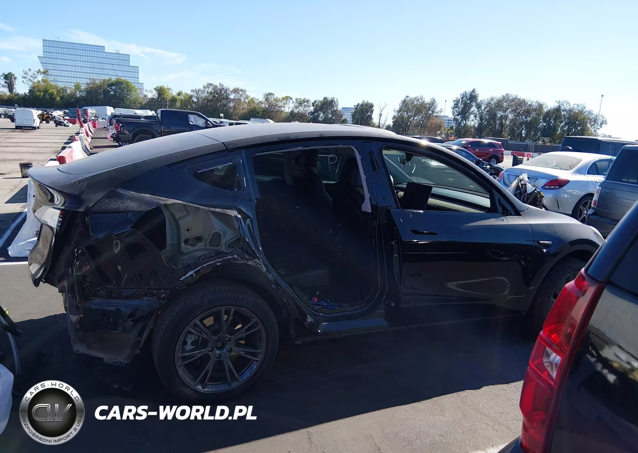 2024 Tesla Model Y Long Range Single Motor Rear-Wheel Drive-Rwd VIN:7SAYGDED4RF153743 - 14