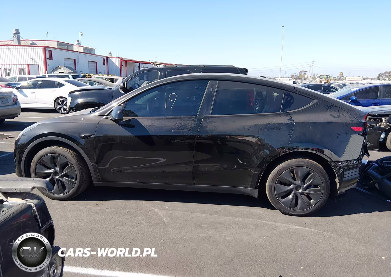 2024 Tesla Model Y Long Range Single Motor Rear-Wheel Drive-Rwd VIN:7SAYGDED4RF153743 - 15