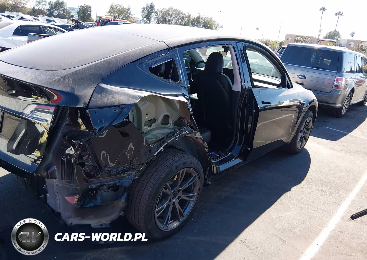 2024 Tesla Model Y Long Range Single Motor Rear-Wheel Drive-Rwd VIN:7SAYGDED4RF153743 - 6