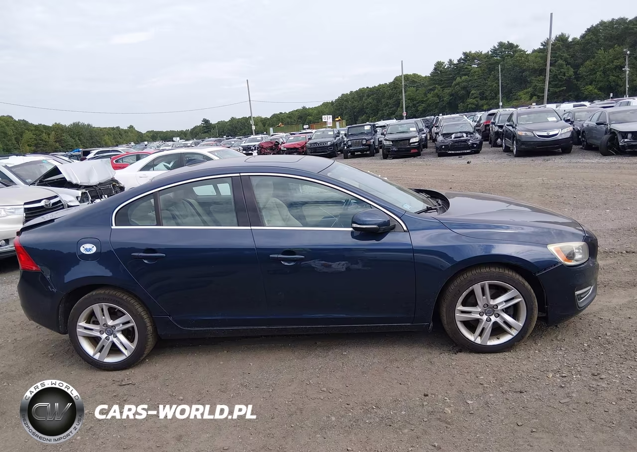 2015 Volvo S60 T5 Platinum VIN:YV140MFM7F1346675 - 14