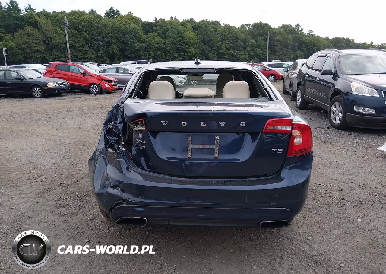 2015 Volvo S60 T5 Platinum VIN:YV140MFM7F1346675 - 17