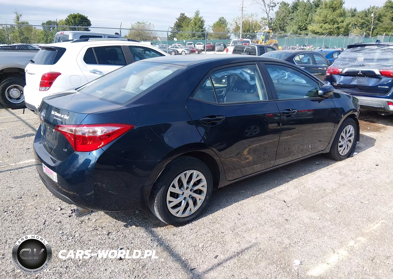 2019 Toyota Corolla Le VIN:2T1BURHE0KC180266 - 4