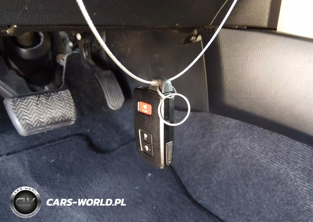 2017 Toyota Rav4 Hybrid Xle VIN:JTMRJREV5HD113556 - 11