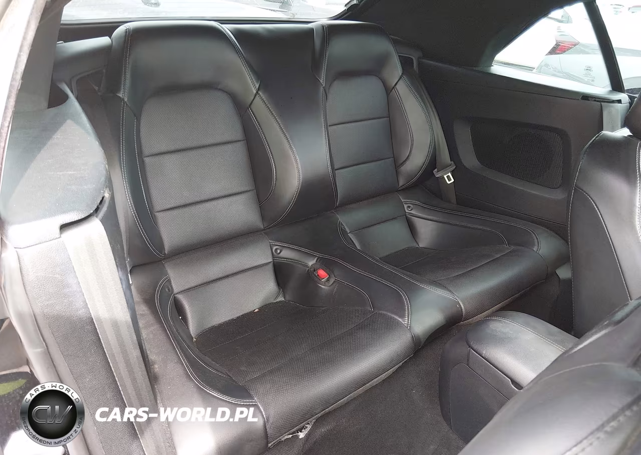 2022 Ford Mustang Ecoboost Premium VIN:1FATP8UH5N5122439 - 8