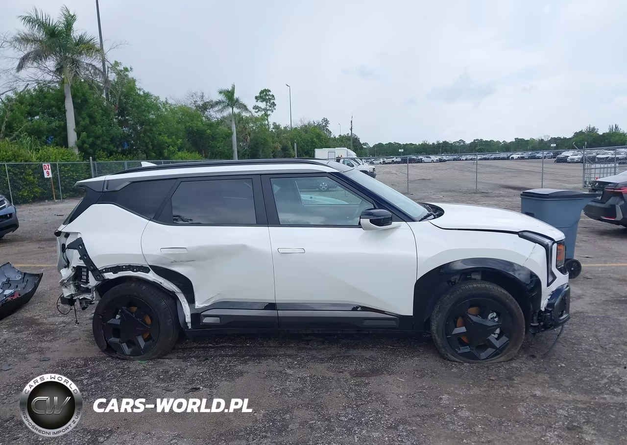 2027 Kia Seltos VIN:KNDEDCD39V7013828 - 14