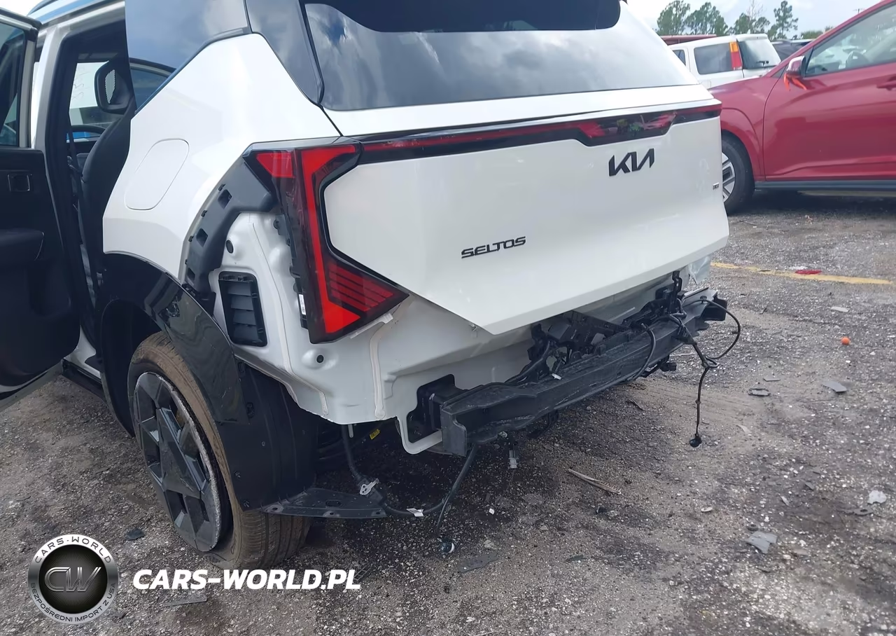 2027 Kia Seltos VIN:KNDEDCD39V7013828 - 6