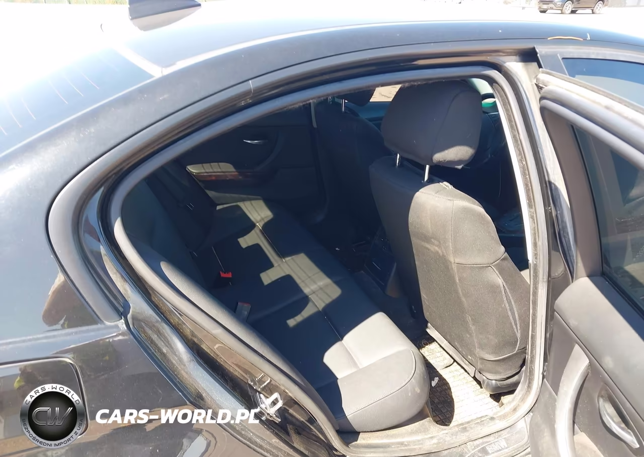 2007 BMW 328Xi VIN:WBAVC93567K033153 - 8