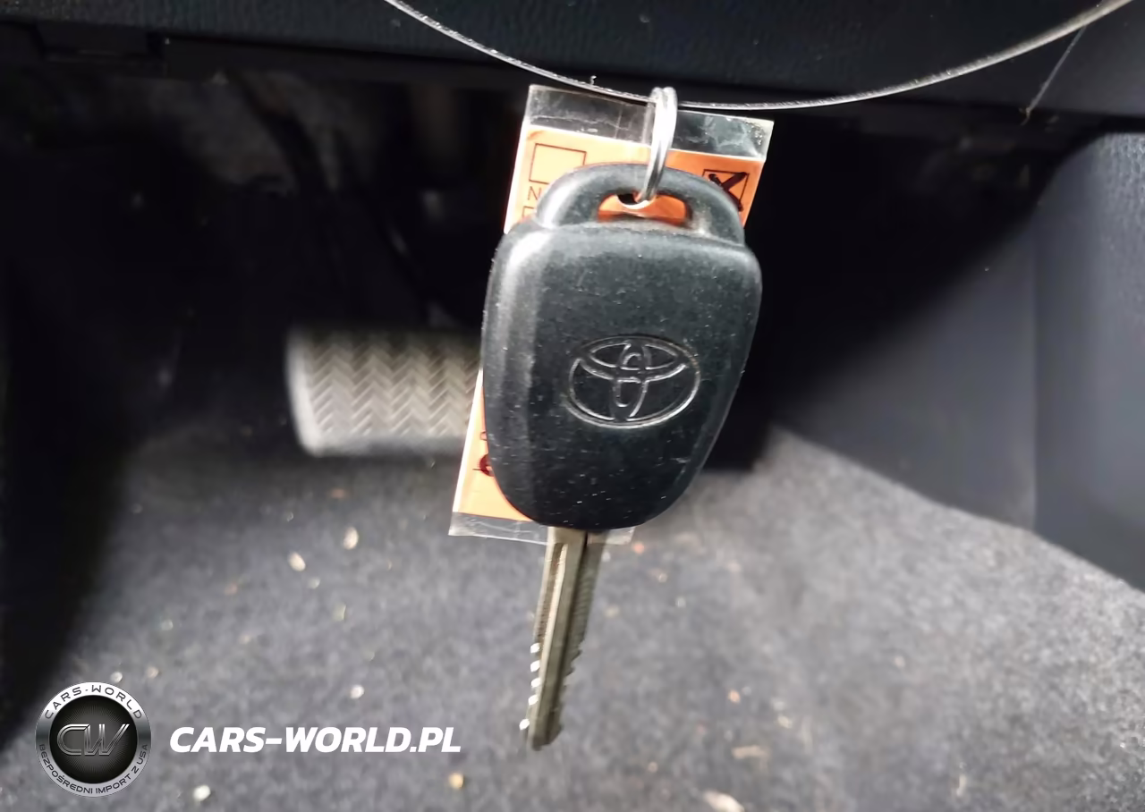 2018 Toyota Rav4 Le VIN:JTMBFREV9JJ729545 - 11