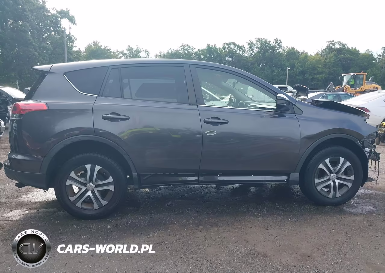 2018 Toyota Rav4 Le VIN:JTMBFREV9JJ729545 - 14