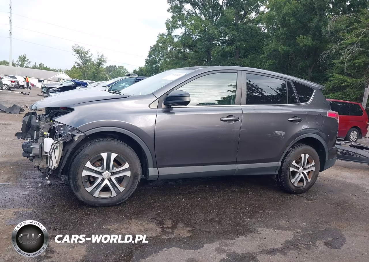 2018 Toyota Rav4 Le VIN:JTMBFREV9JJ729545 - 15