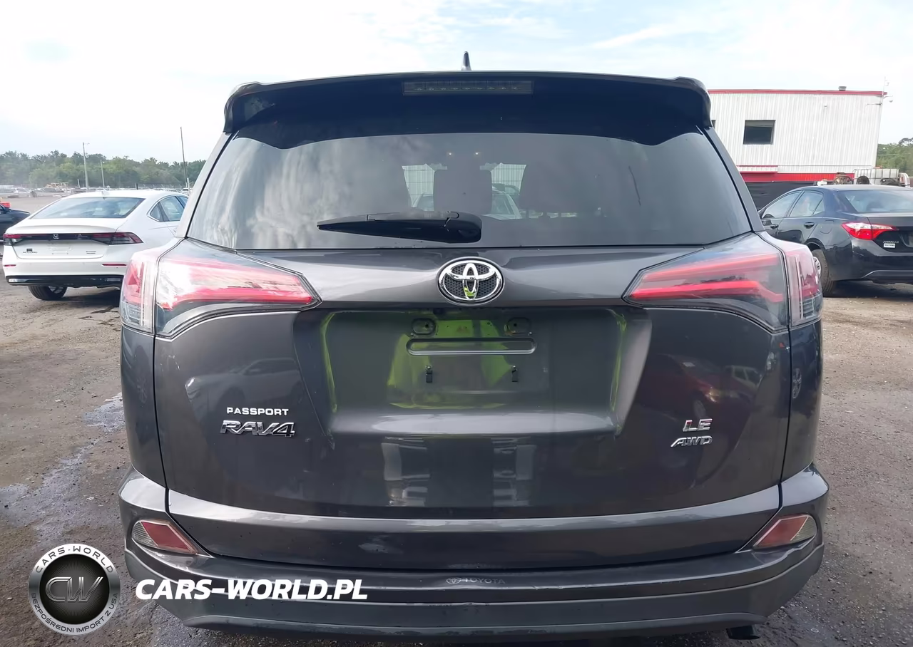 2018 Toyota Rav4 Le VIN:JTMBFREV9JJ729545 - 17