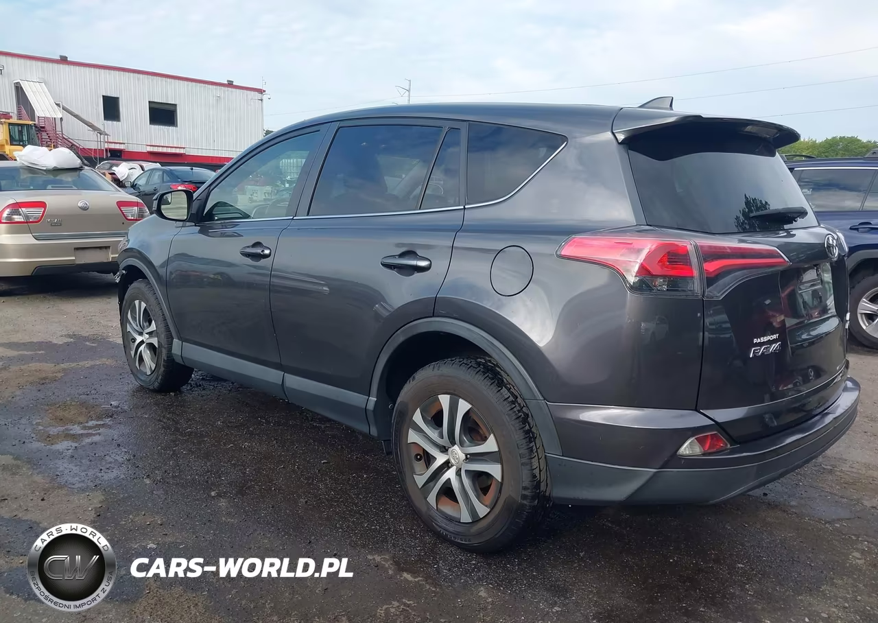 2018 Toyota Rav4 Le VIN:JTMBFREV9JJ729545 - 3