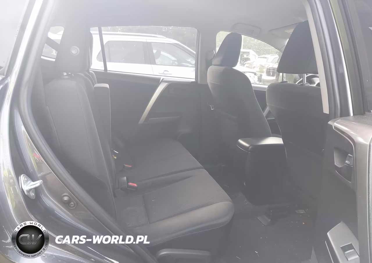2018 Toyota Rav4 Le VIN:JTMBFREV9JJ729545 - 8