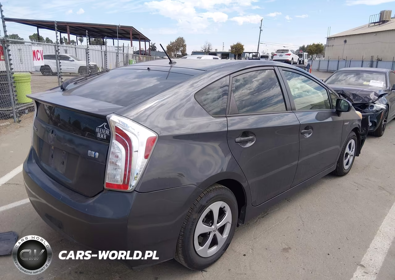 2012 Toyota Prius Two VIN:JTDKN3DU1C1540805 - 4