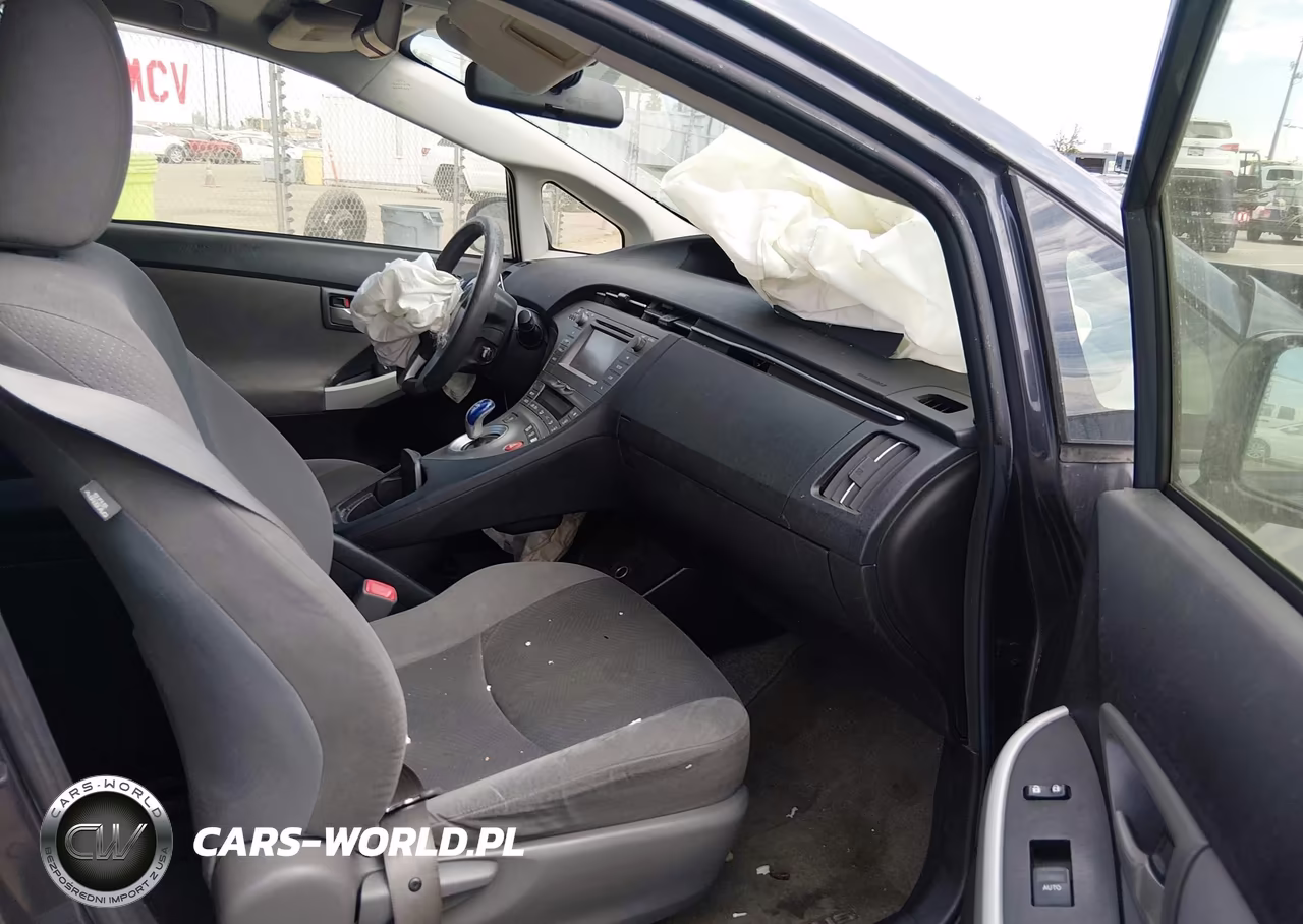 2012 Toyota Prius Two VIN:JTDKN3DU1C1540805 - 5