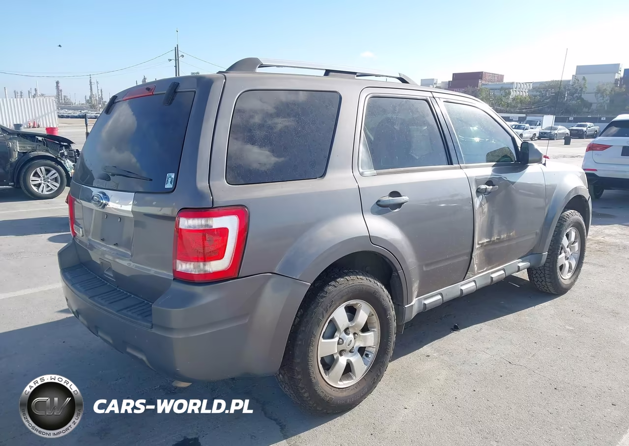 2011 Ford Escape Limited VIN:1FMCU0E70BKB00092 - 4