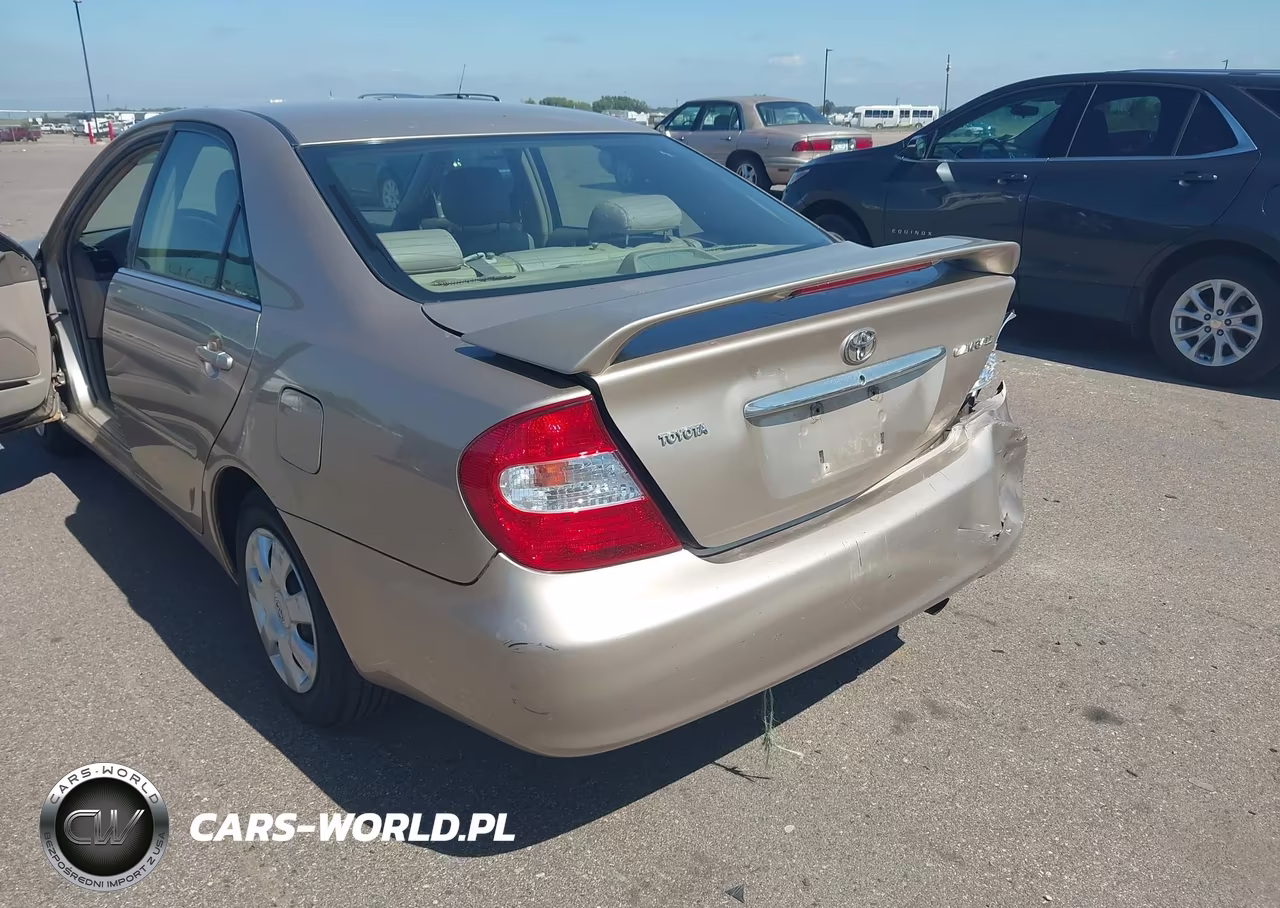 2003 Toyota Camry Le VIN:4T1BE30K33U664041 - 13