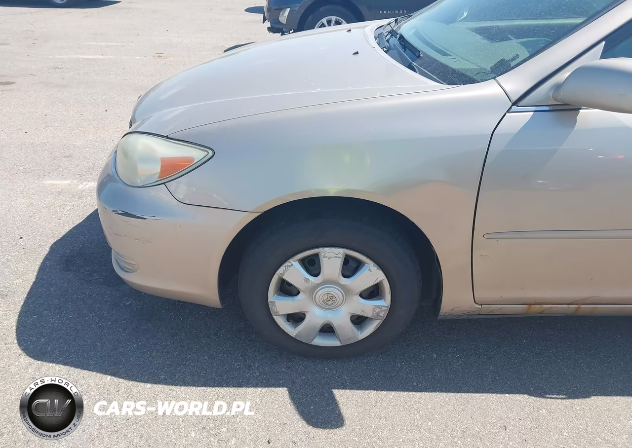 2003 Toyota Camry Le VIN:4T1BE30K33U664041 - 15
