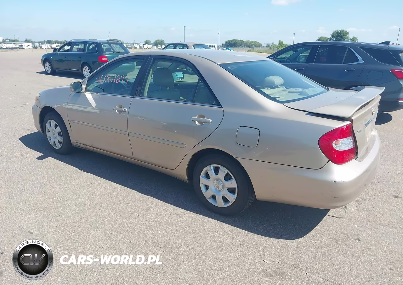 2003 Toyota Camry Le VIN:4T1BE30K33U664041 - 3