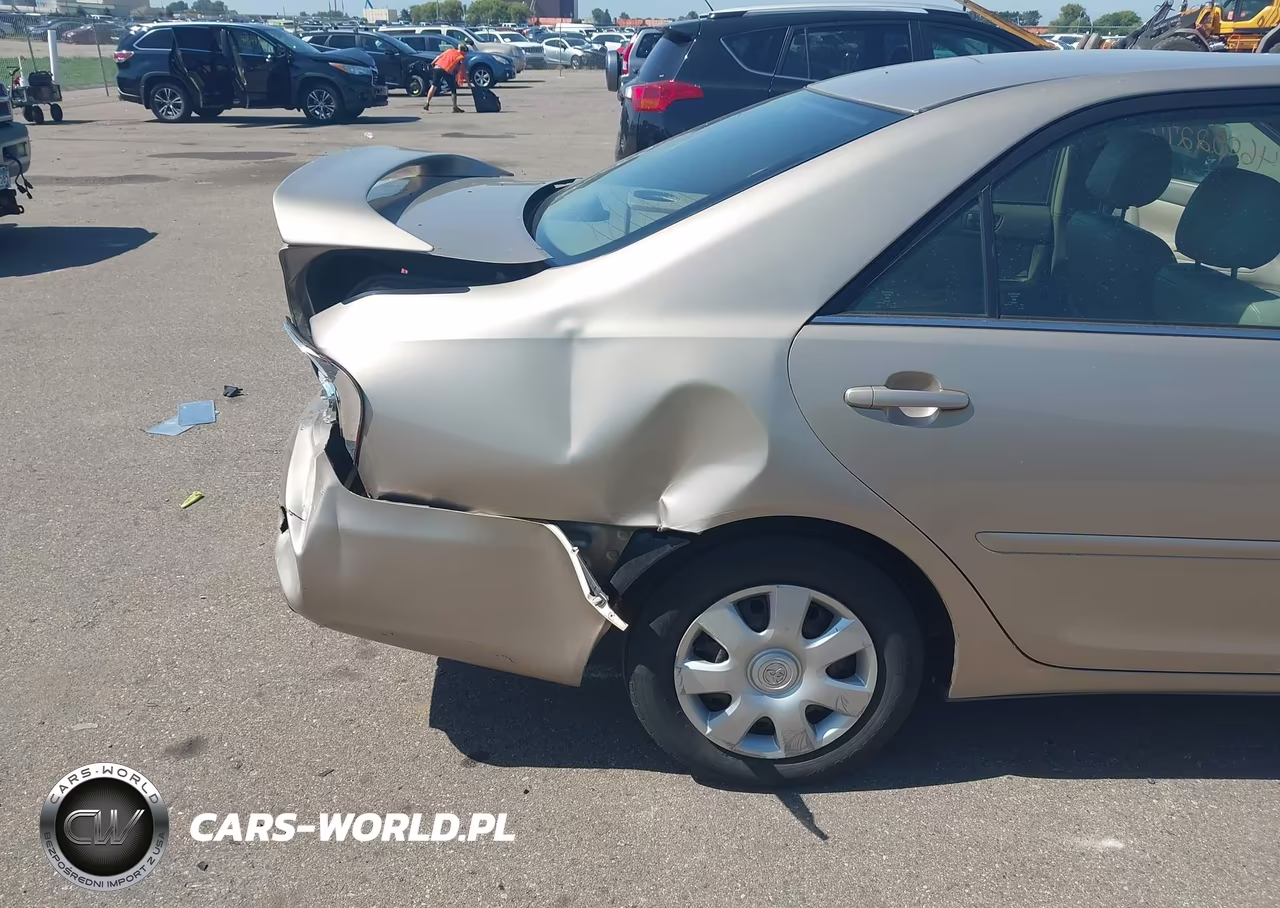2003 Toyota Camry Le VIN:4T1BE30K33U664041 - 6
