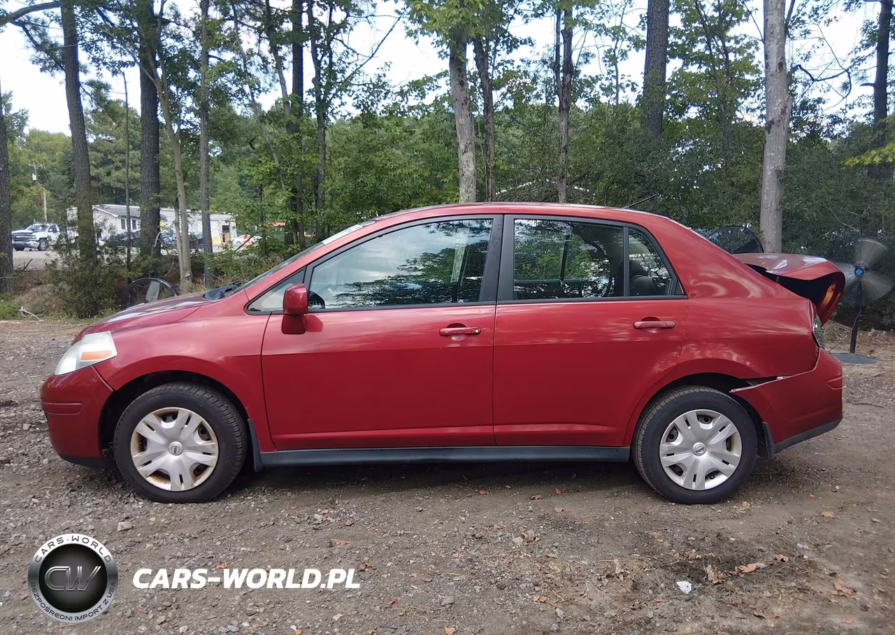 2010 Nissan Versa 1.8S VIN:3N1BC1AP2AL428953 - 14