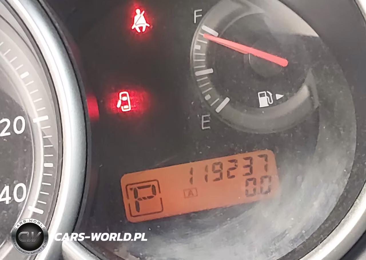 2010 Nissan Versa 1.8S VIN:3N1BC1AP2AL428953 - 15