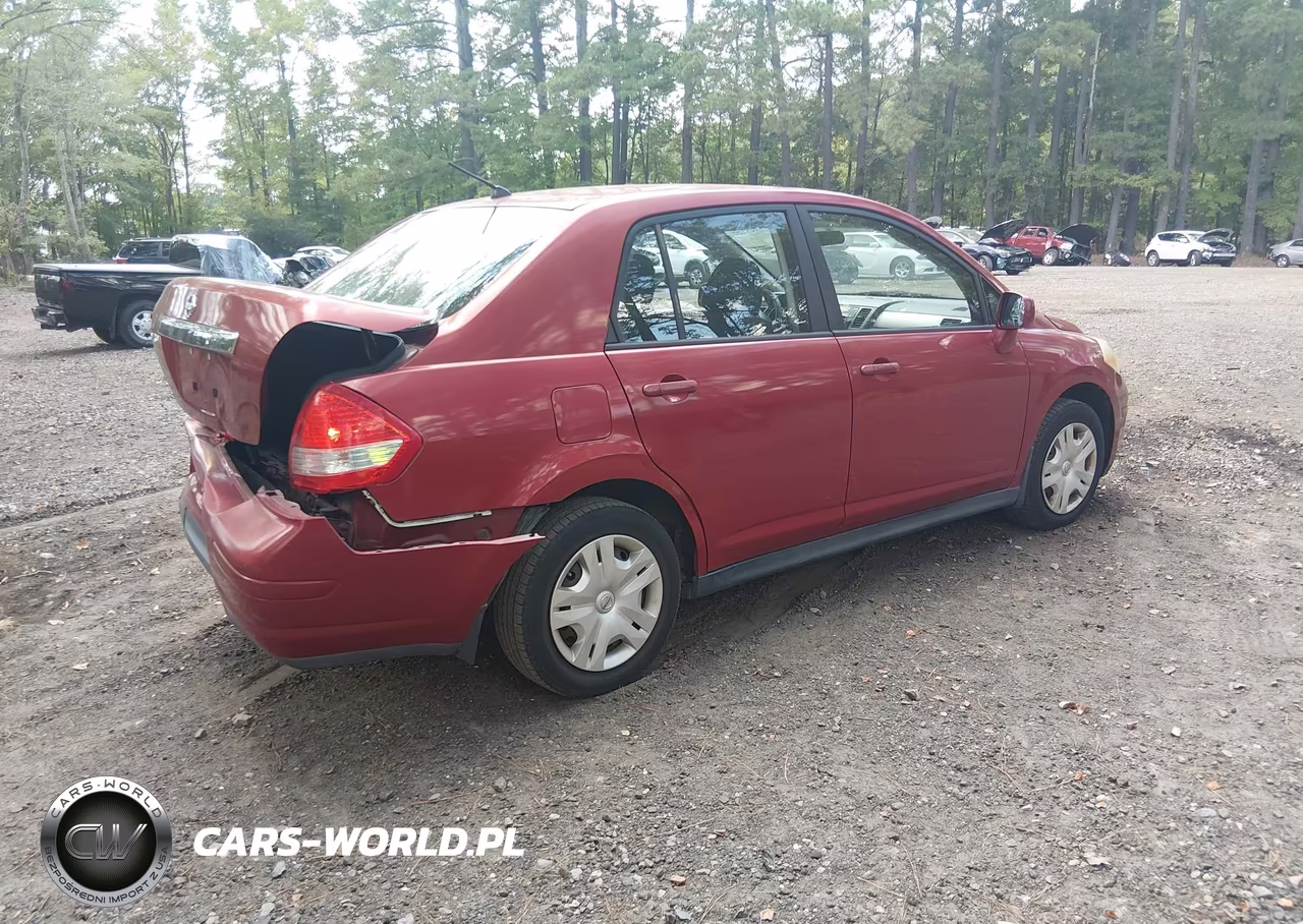 2010 Nissan Versa 1.8S VIN:3N1BC1AP2AL428953 - 4