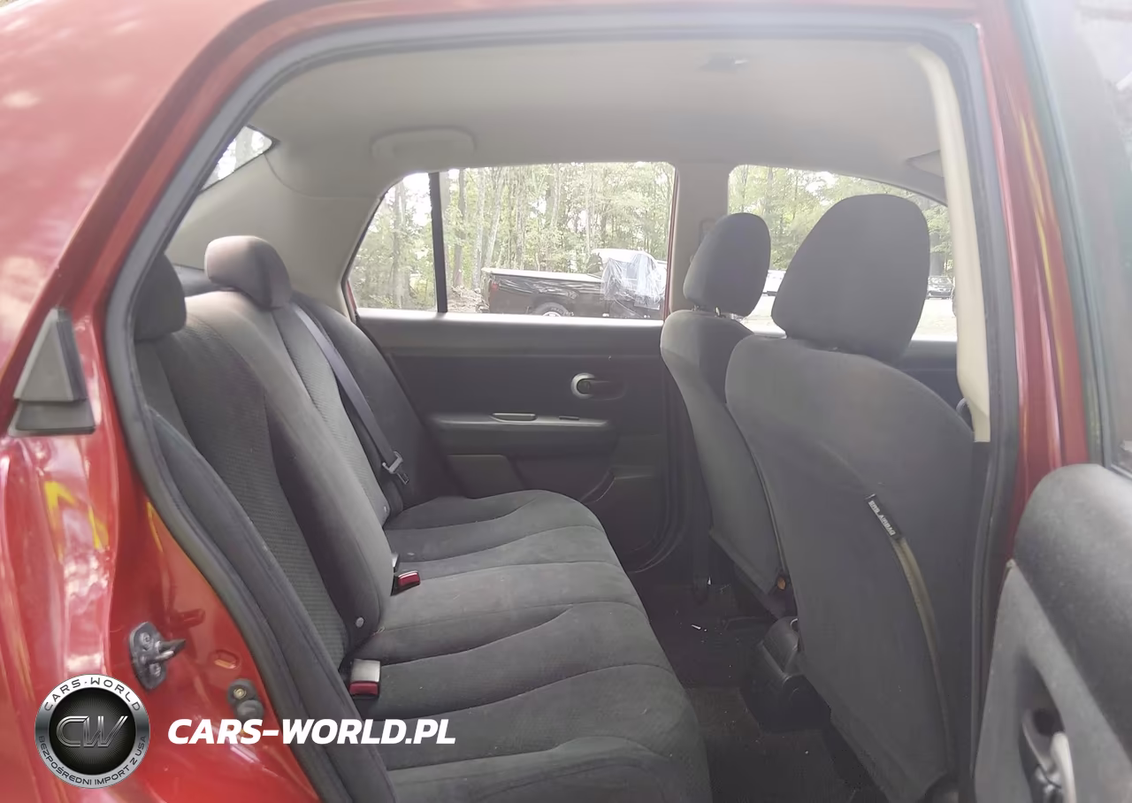 2010 Nissan Versa 1.8S VIN:3N1BC1AP2AL428953 - 8