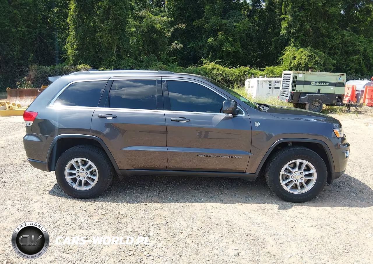 2019 Jeep Grand Cherokee Laredo E 4X4 VIN:1C4RJFAG1KC837036 - 13