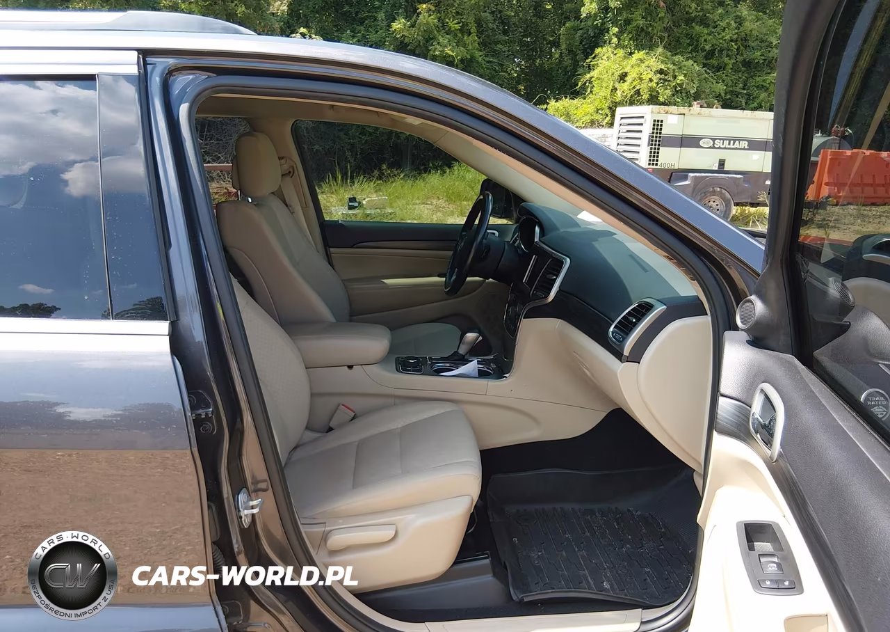 2019 Jeep Grand Cherokee Laredo E 4X4 VIN:1C4RJFAG1KC837036 - 5