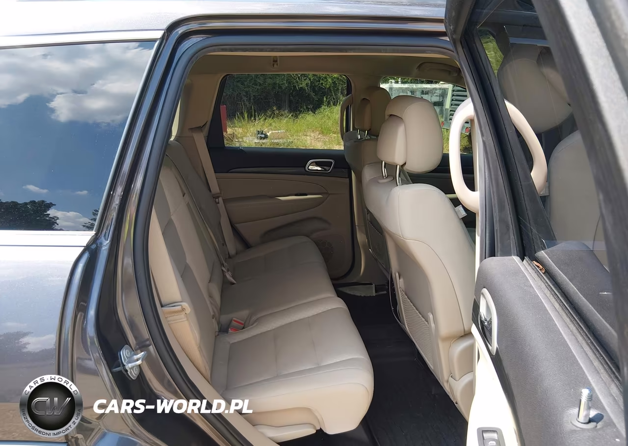 2019 Jeep Grand Cherokee Laredo E 4X4 VIN:1C4RJFAG1KC837036 - 8