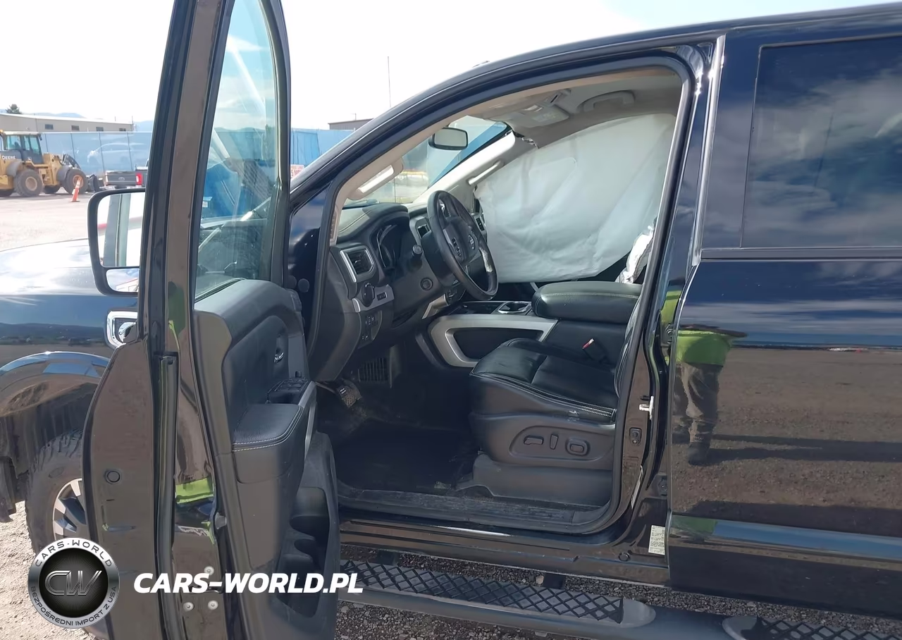 2019 Nissan Titan Xd Pro-4X Diesel VIN:1N6BA1F42KN523741 - 5