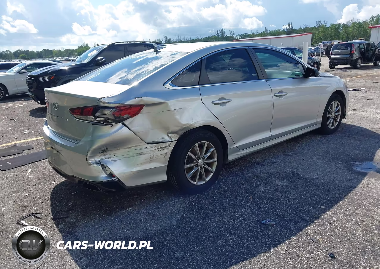 2018 Hyundai Sonata Se VIN:5NPE24AF6JH713936 - 4