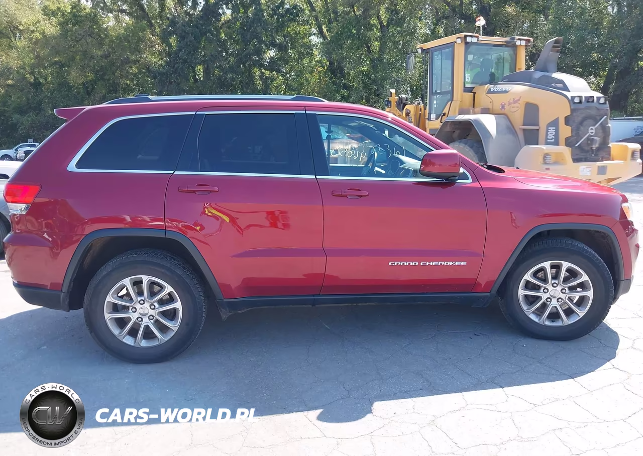 2015 Jeep Grand Cherokee Laredo VIN:1C4RJFAG5FC697000 - 13