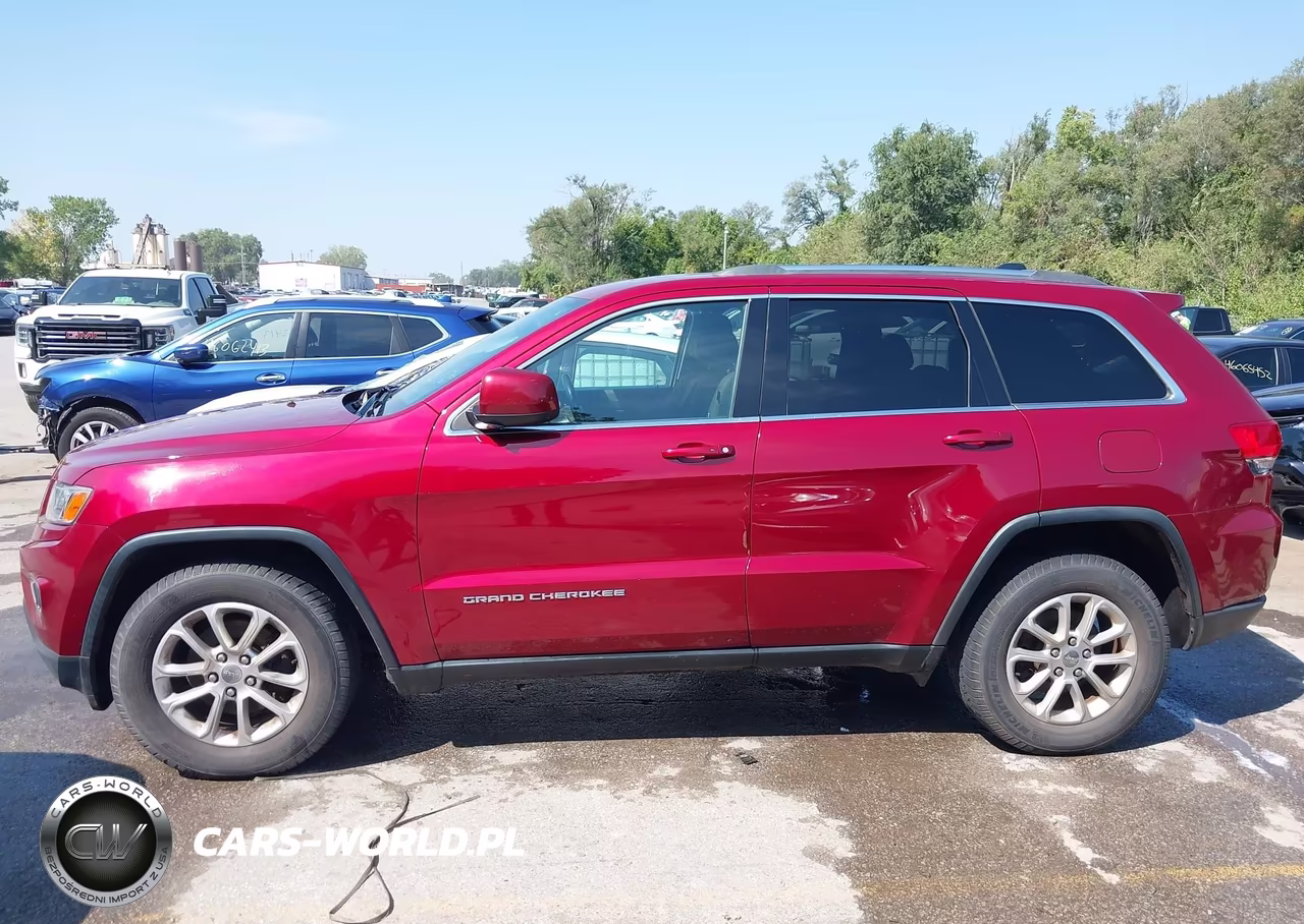 2015 Jeep Grand Cherokee Laredo VIN:1C4RJFAG5FC697000 - 14