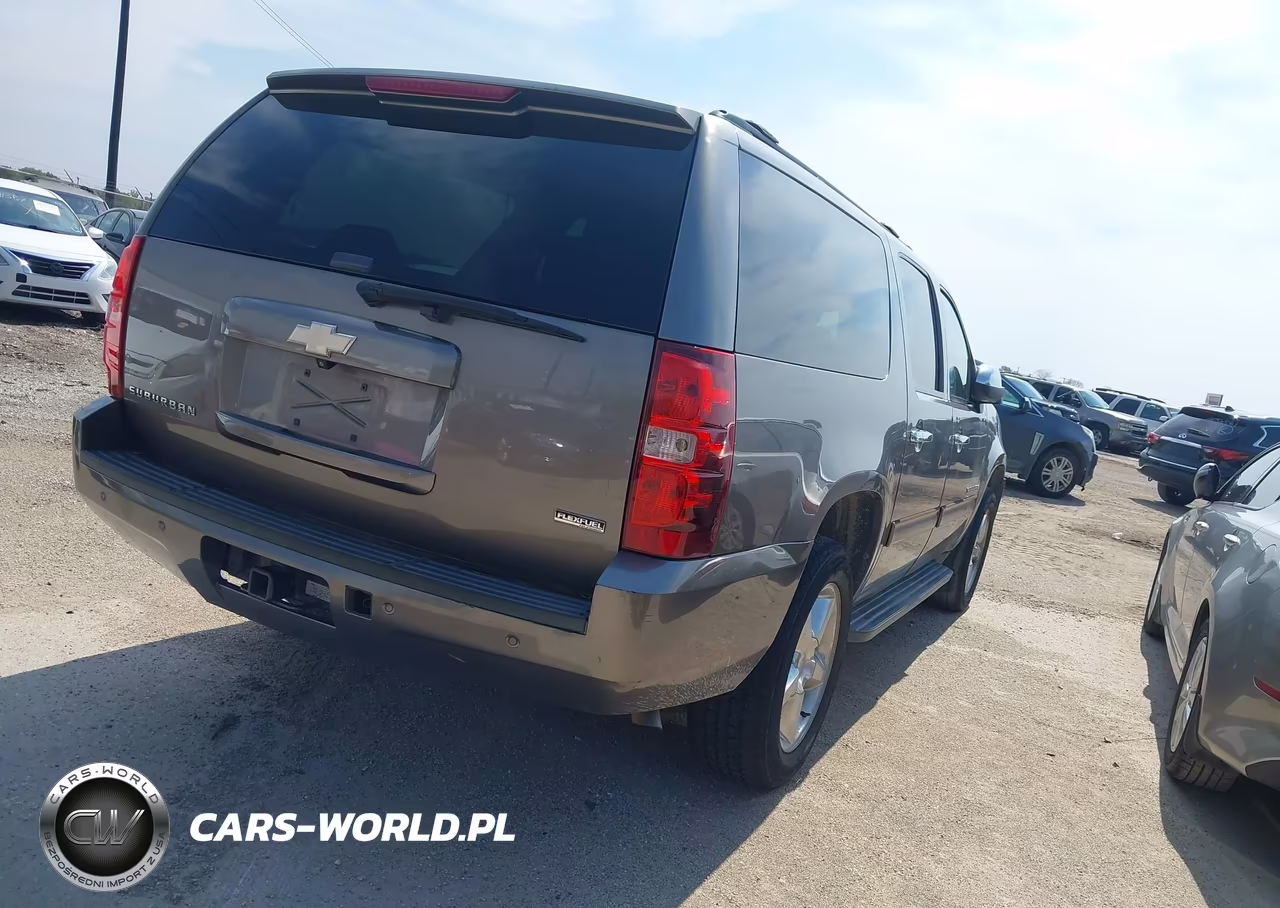 2011 Chevrolet Suburban 1500 Ls VIN:1GNSKHE32BR392103 - 4