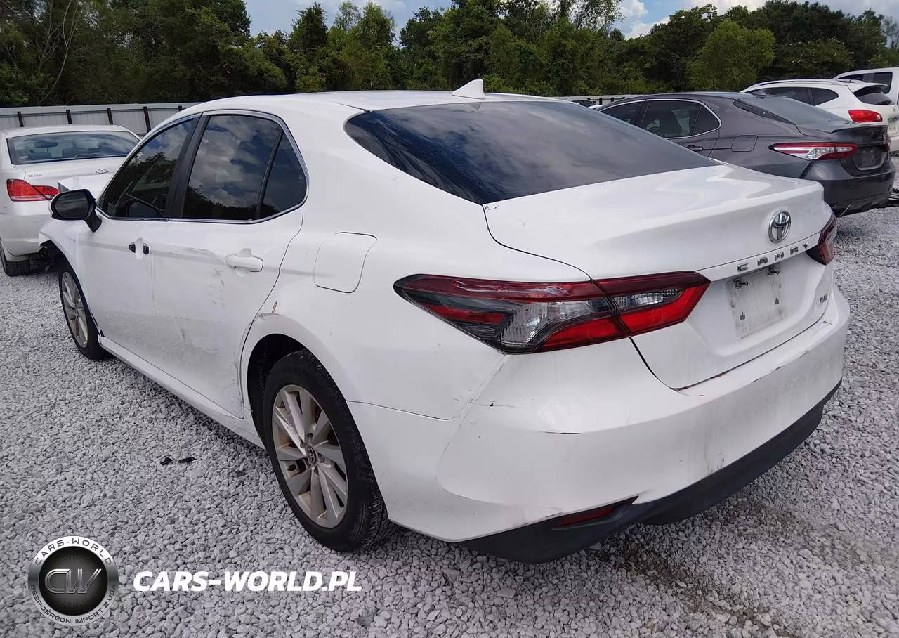 2022 Toyota Camry Le VIN:4T1C11AK2NU667115 - 3