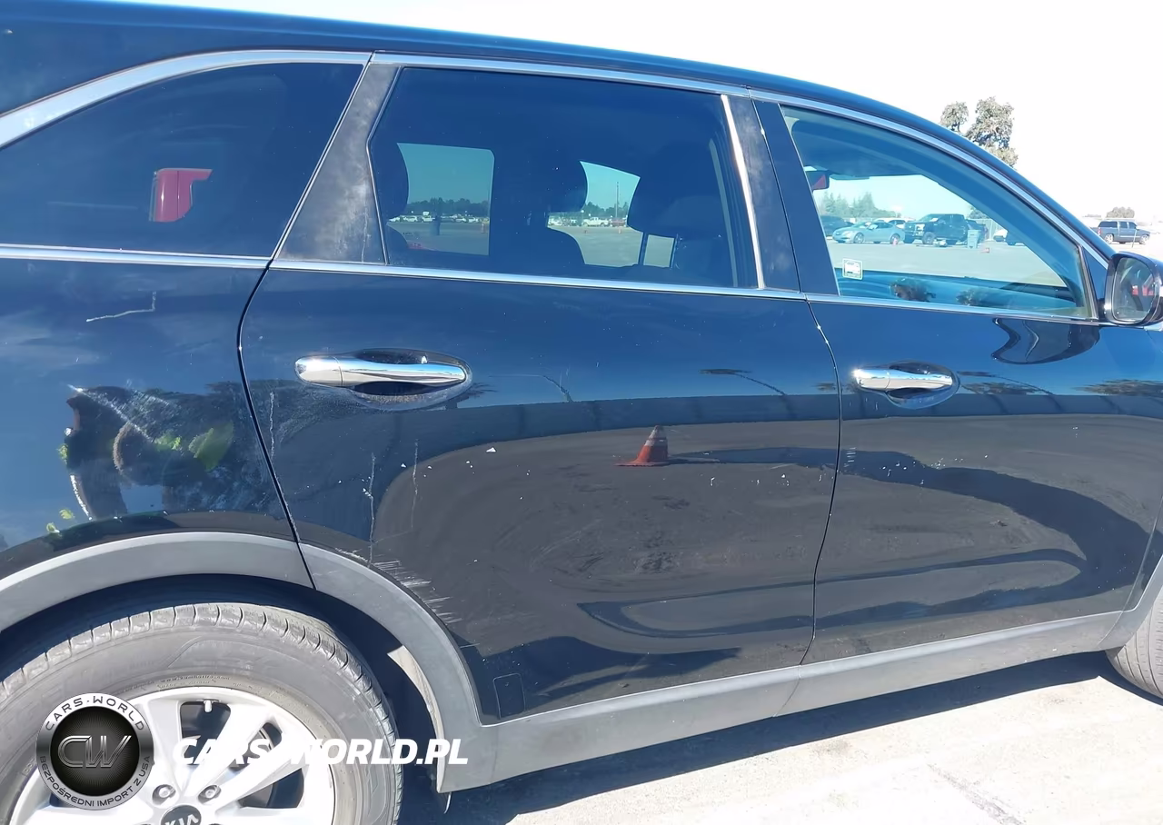 2019 Kia Sorento 3.3L Lx VIN:5XYPG4A5XKG489063 - 18