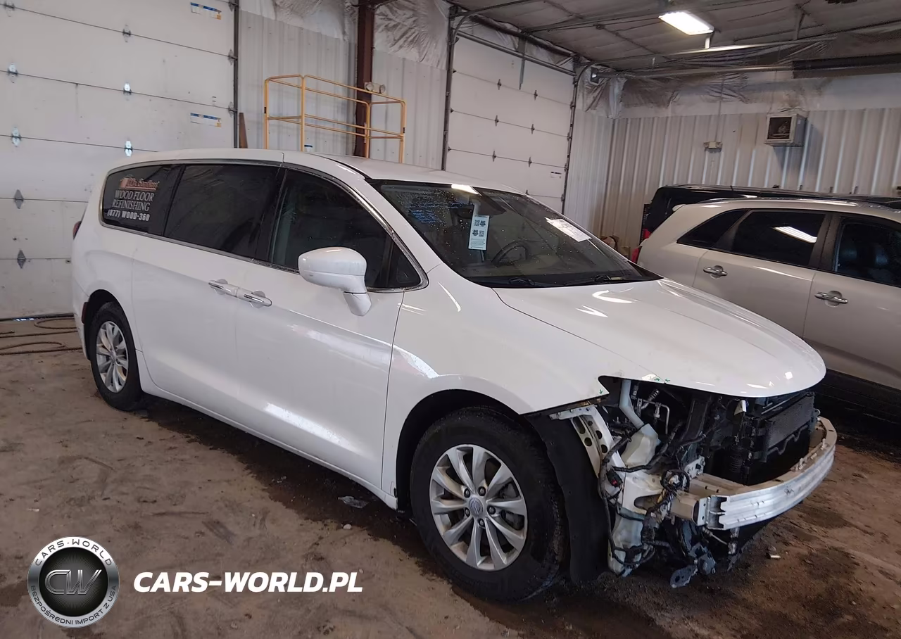 2018 Chrysler Pacifica Touring Plus